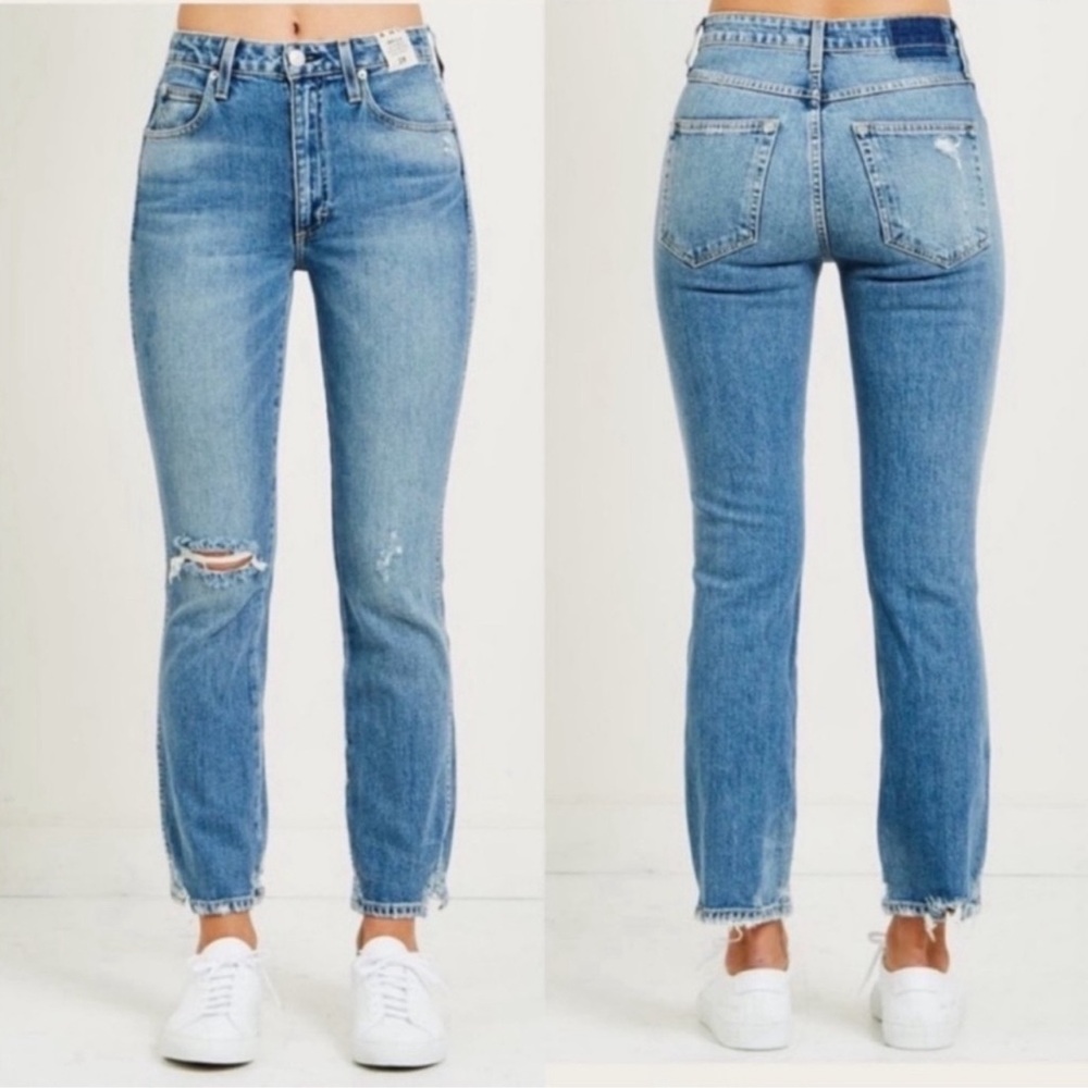 AMO Bella Wild One Distressed Jeans 26